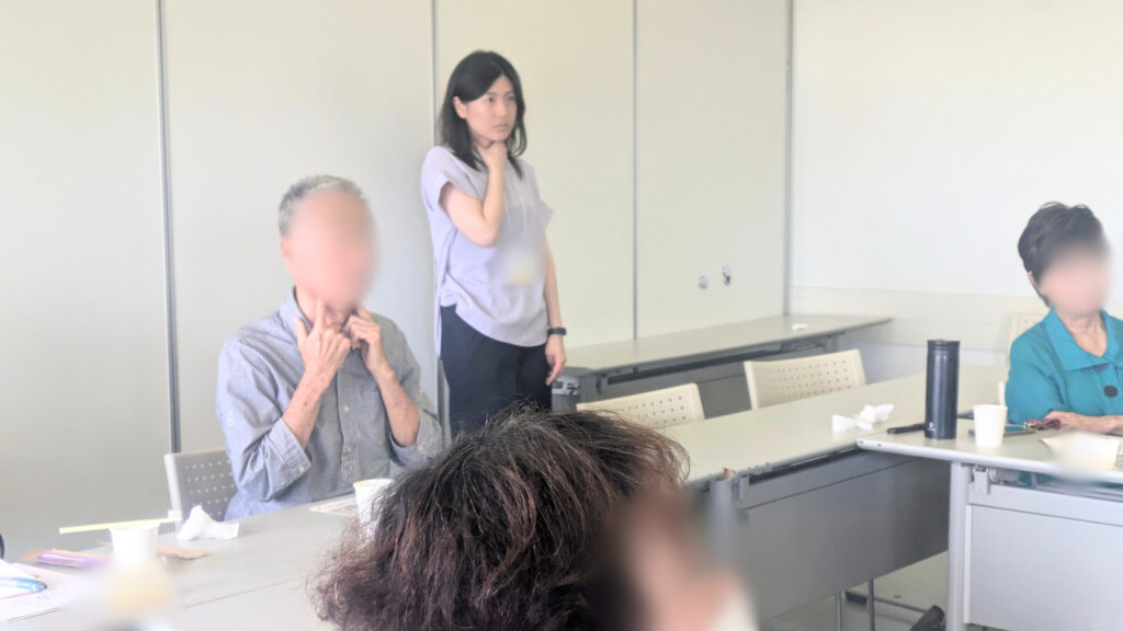 喉のストレッチ